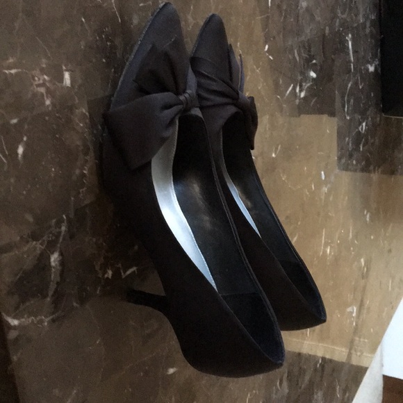 Black Nancy Heels. Size 8.5, by Jacqueline Ferrar - Picture 2 of 4